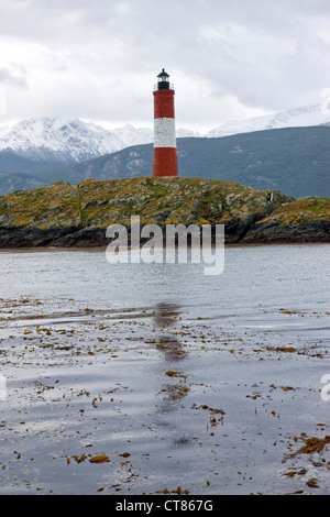 Faro sul Faro les Eclaireurs nel Canale di Beagle Foto Stock