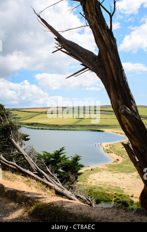 Loe Pool, il più grande lago naturale di acqua dolce in Cornovaglia Foto Stock