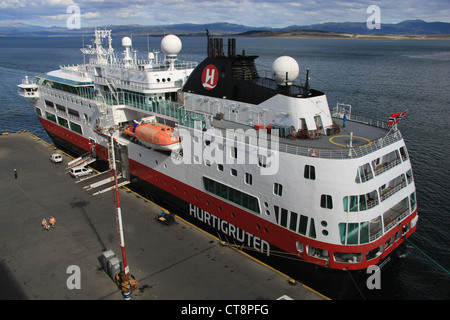 La Norwegian Cruise Ship Fram a Ushuaia, Tierra del Fuego, Argentina Foto Stock