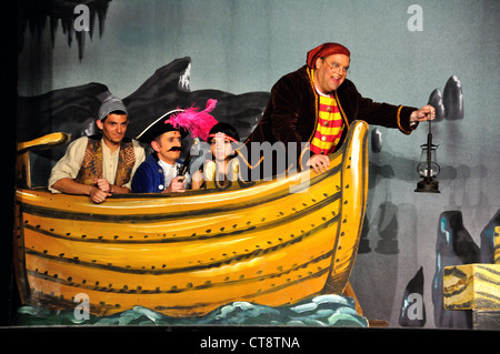 'Peter Pan il musical' amateur produzione drammatica, Hounslow, Greater London, England, Regno Unito Foto Stock