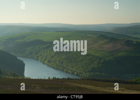 Derbyshire vista al tramonto sul picco di vincere Hill, Peak District, Derbyshire, England, Regno Unito Foto Stock