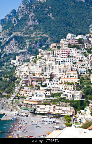 Vista panoramica di Minori, meravigliosa città costiera Amalfitana - Italia Foto Stock