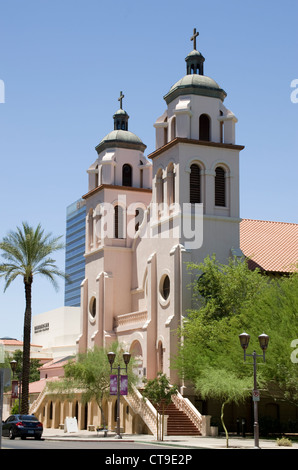 Saint Mary's Basilica, dal centro cittadino di Phoenix, Arizona, Stati Uniti d'America Foto Stock