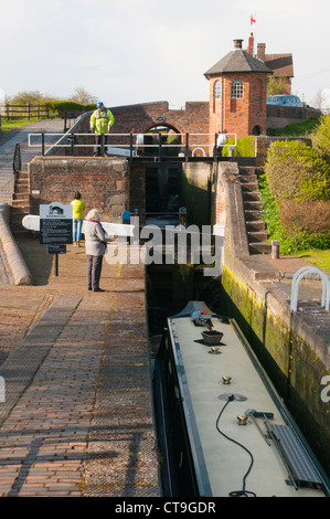 Bratch si blocca a Wombourne, Sud Staffs, Regno Unito, sul Staffordshire e Worcestershire Canal Foto Stock