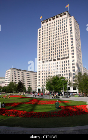 Jubilee Gardens e la Shell di un edificio per il centro di Londra Foto Stock