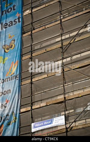 Il reliant metallo,impalcatura,edificio, business, concetto, costruire, costruzione, sviluppo esterno, telaio, alta, home, casa, in Foto Stock