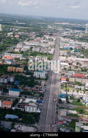 Un sobborgo di Bangkok in Thailandia campagna locale e i quartieri vicino all'Aeroporto Internazionale di Suvarnabhumi a Bangkok, in Thailandia Foto Stock