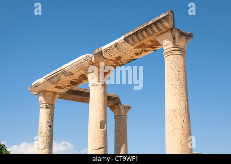 Colonne di pietra a Saint John's Basilica, Selcuk, vicino a Efeso in Turchia Foto Stock