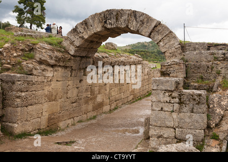 Entrata nell'originale dello Stadio Olimpico, Olympia, Grecia Foto Stock