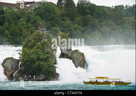 Rheinfall, cascate del Reno vicino Schaffhausen, Svizzera Foto Stock