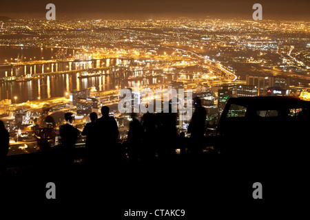 Vista dalla collina di segnale su di notte, Cape Town, Western Cape, Sud Africa Foto Stock