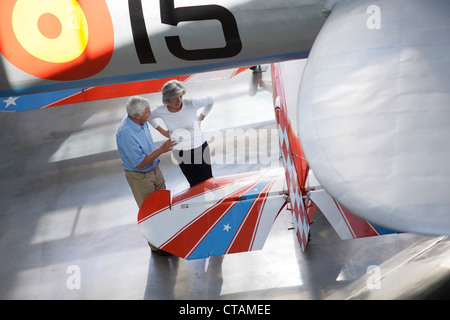 I visitatori del museo dell'aviazione, Deutsches Museum, Museo tedesco, Oberschleissheim, Monaco di Baviera, Germania Foto Stock