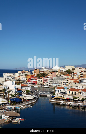 Vista sul porto, Lago di Voulismeni, Agios Nikolaos, Lassithi, Creta, Grecia Foto Stock