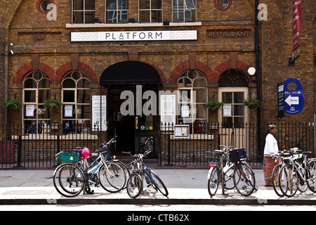 Il ristorante della piattaforma sulla Duke Street Hill, Southwark Foto Stock