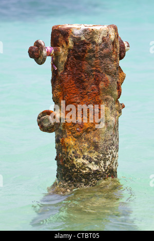 Corroso ferro arrugginito molo Dock II Foto Stock