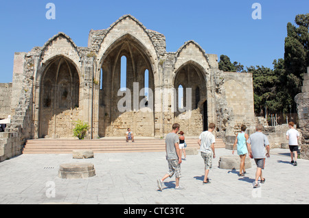 I resti di 'Panagia tou Bourgou" ("Madonna dei burgh') chiesa nella città medievale di Rodi, Grecia Foto Stock