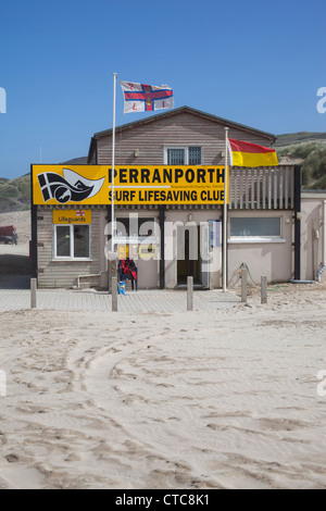 Perranporth surf lifesaving club, Perranporth beach Cornovaglia Foto Stock