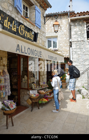 Negozi di souvenir in Gourdon, Côte d'Azur, Alpes-Maritimes, Provence-Alpes-Côte d'Azur, in Francia Foto Stock