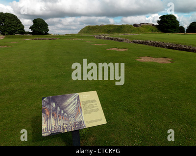 Wiltshire, Inghilterra il sito della Cattedrale di Salisbury prima che fosse spostata verso la città e la Motte e Bailey Castle Foto Stock