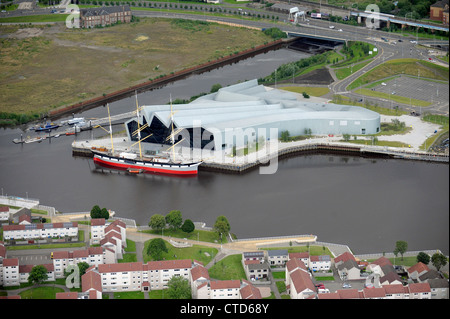 Vista aerea della SV Glenlee Ormeggiato accanto al Glasgow Riverside Museum: Scozia il Museo dei Trasporti e viaggi. Foto Stock