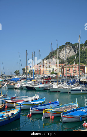 Barche da pesca in Vieux Port (porto vecchio) Nizza, Nizza Côte d'Azur, Alpes-Maritimes, Provence-Alpes-Côte d'Azur, in Francia Foto Stock