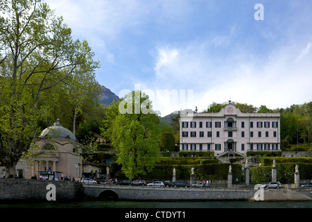 Villa Carlotta e giardini nel sole primaverile, Tremezzo, Lago di Como, nel Nord Italia, Europa Foto Stock