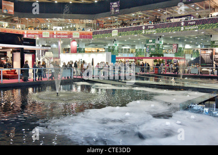 Vista generale del 2012 Ideal Home Show mostra di Earls Court di Londra Foto Stock