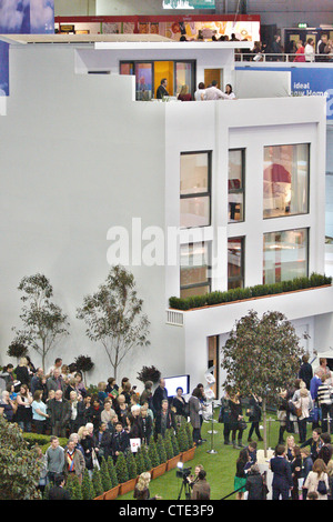 Vista generale del 2012 Ideal Home Show mostra di Earls Court di Londra Foto Stock