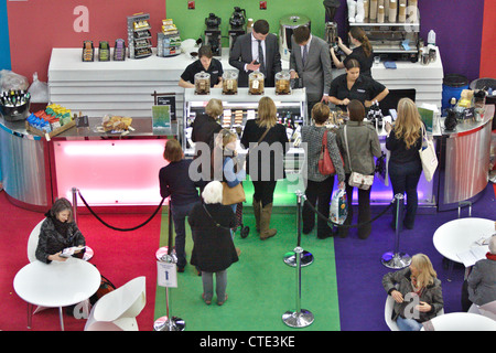 Vista generale del 2012 Ideal Home Show mostra di Earls Court di Londra Foto Stock