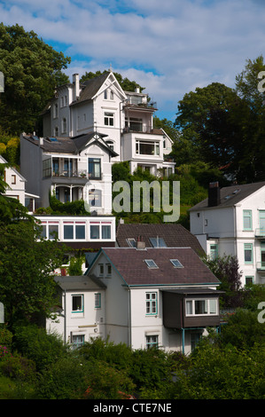 Case residenziali sulle colline quartiere Blankenese Amburgo Germania Europa Foto Stock