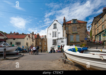 Robin cappe Bay città storica, North Yorkshire, Inghilterra, Regno Unito Foto Stock