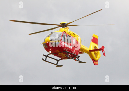 Berks Oxon Bucks Air Ambulance elicotteri G-HBOB Foto Stock