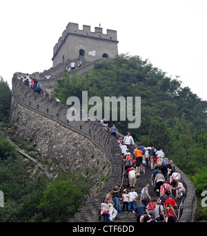 Persone salendo la Grande Muraglia della Cina Foto Stock