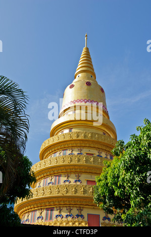 Wat Chayamangkalaram Buddista tailandese Tower, Georgetown, Penang, Malaysia. Foto Stock