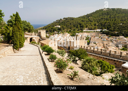 Mura e bastioni a Capdepera Castello, Mallorca/Maiorca Foto Stock