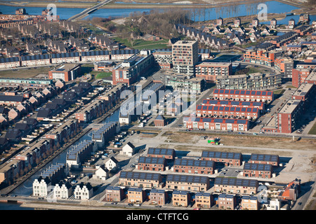 I Paesi Bassi, Heerhugowaard, antenna, quartiere chiamato la città del sole, Olandese: Stad van de Zon. Tutte le case con pannelli solari. Foto Stock