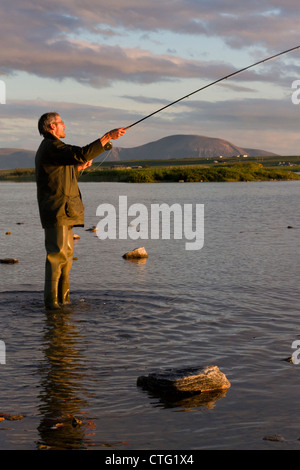 Trote pescatore sul Loch Harray, Orkney Foto Stock