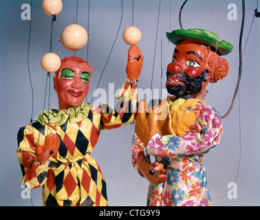 Anni Settanta spettacolo di marionette CIRCUS giocoliere e clown Foto Stock