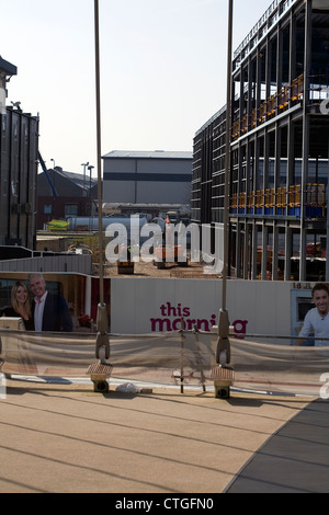 La costruzione della nuova ITV di uffici e studi Salford Quays Greater Manchester Inghilterra England Foto Stock