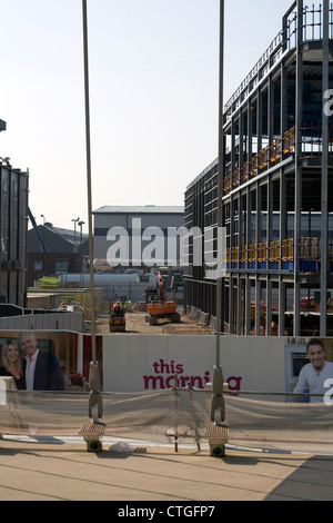 La costruzione della nuova ITV di uffici e studi Salford Quays Greater Manchester Inghilterra England Foto Stock