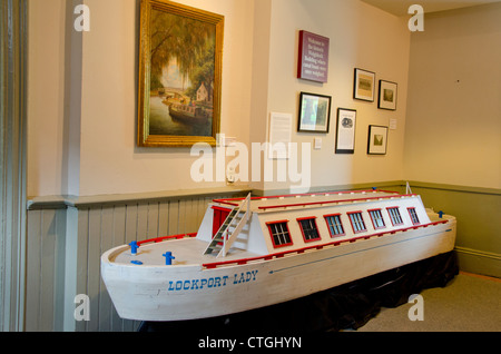 New York, Siracusa, Erie Canal Museum. Modello canal boat. Foto Stock