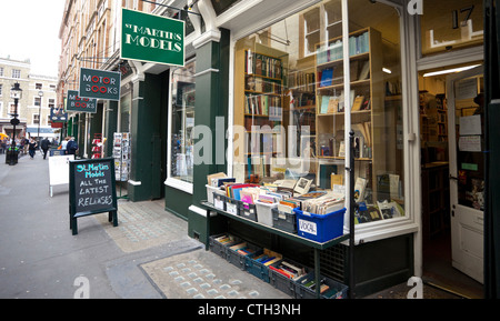 Fila di negozi di libri, Cecil Court Trader's Association di Londra, Inghilterra, Regno Unito