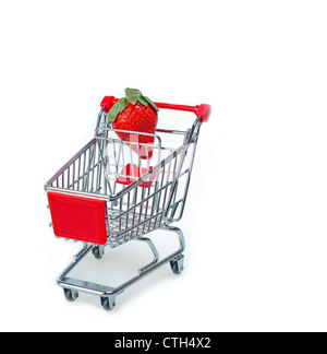 Fragola sul carrello su bianco Foto Stock