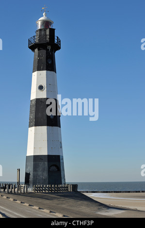 Nieuwe Sluis, più antico ghisa faro nei Paesi Bassi segna l'entrata a Westerschelde a Breskens, Zeeland Foto Stock