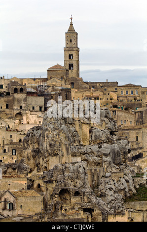 Insediamenti rupestri Sassi di Matera nel Sasso Barisano, Sito Patrimonio Mondiale dell'Unesco, Matera, Italia, Europa Foto Stock