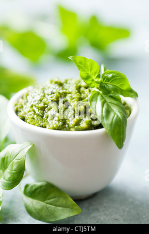 pesto di basilico Foto Stock