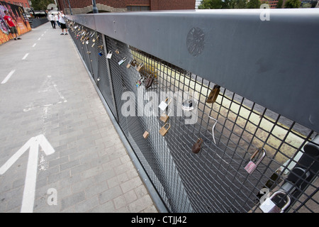 Amore si blocca a Tampere in Finlandia Foto Stock