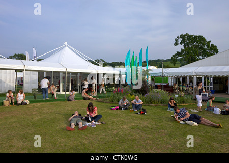 Il Central Garden presso il Guardian Hay Festival di letteratura 2010, Hay-on-Wye, POWYS, GALLES Cymru, UK, Regno Unito, GB, Foto Stock