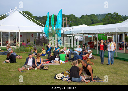 Il Central Garden presso il Guardian Hay Festival di letteratura 2010, Hay-on-Wye, POWYS, GALLES Cymru, UK, Regno Unito, GB, Foto Stock