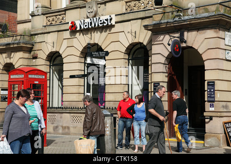 La NatWest Bank, Eastgate Street, Chester, England, Regno Unito Foto Stock